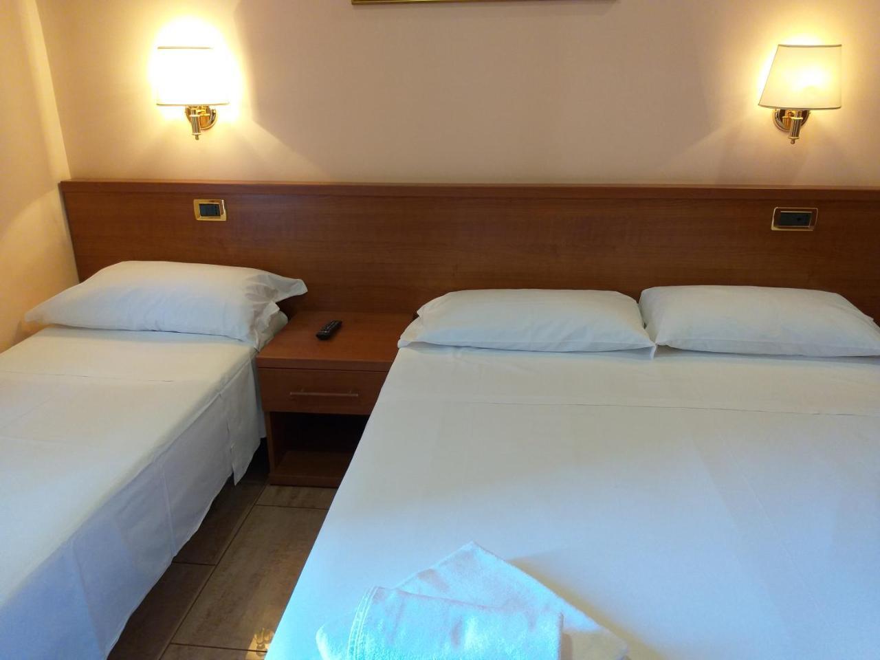 Pensionat Alex City Iii Rom